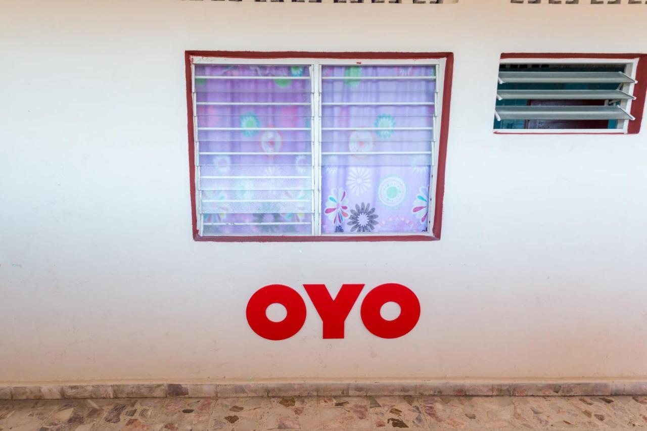 OYO Hotel Rubi Zihuatanejo Buitenkant foto